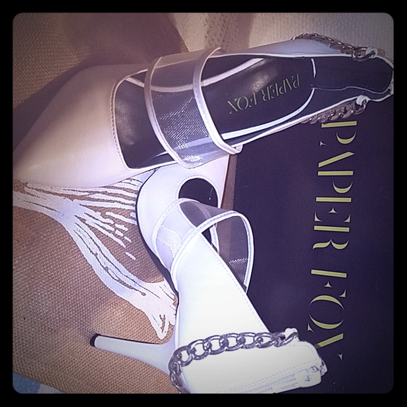 Woman's white/silver ankle-chained pumps - Picture 8 of 8